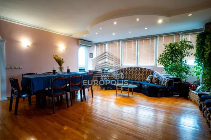 Petosoban stan, Stari merkator, Novi Beograd - 117 m², prodaja (slika 1)