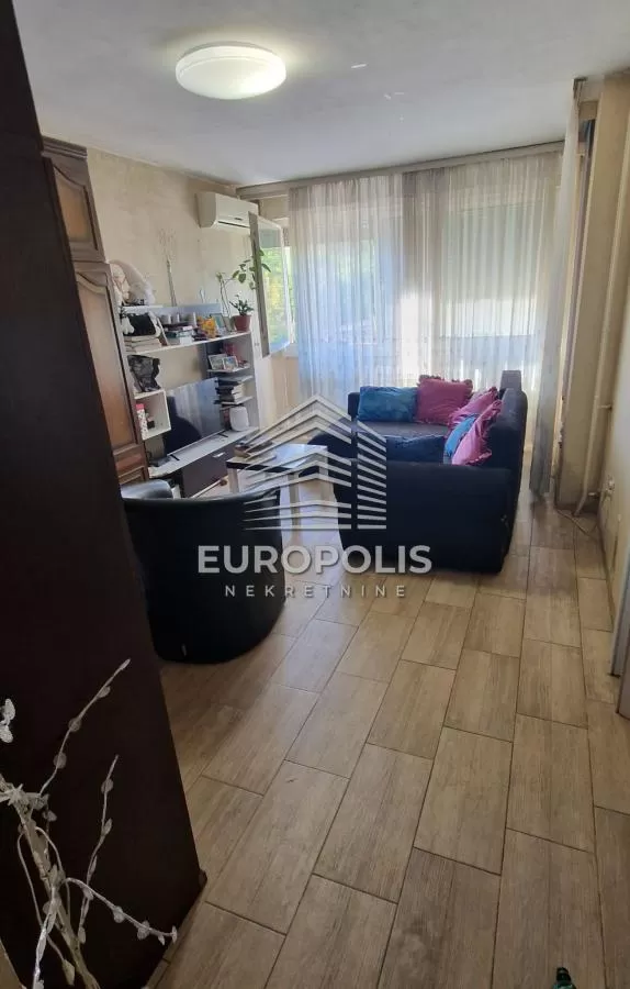 Trosoban stan, Blok 63, Novi Beograd - 88 m², prodaja (slika 1)