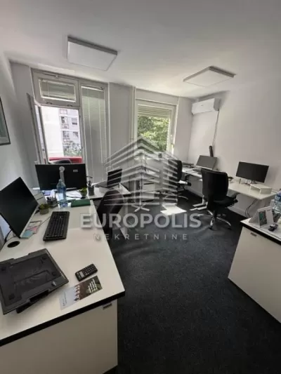 Petosoban stan, Blok 29, Novi Beograd - 124 m², prodaja (slika 2)