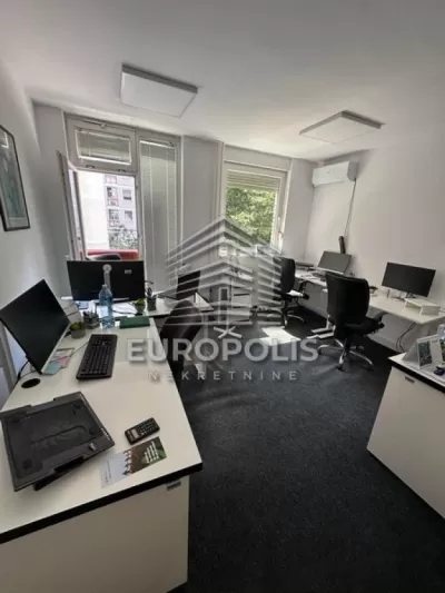 Petosoban stan, Blok 29, Novi Beograd - 124 m², prodaja (slika 3)