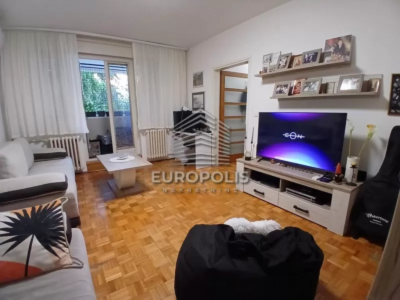 Jednosoban stan, Bežanijska kosa 2, Novi Beograd - 42 m², prodaja (slika 1)