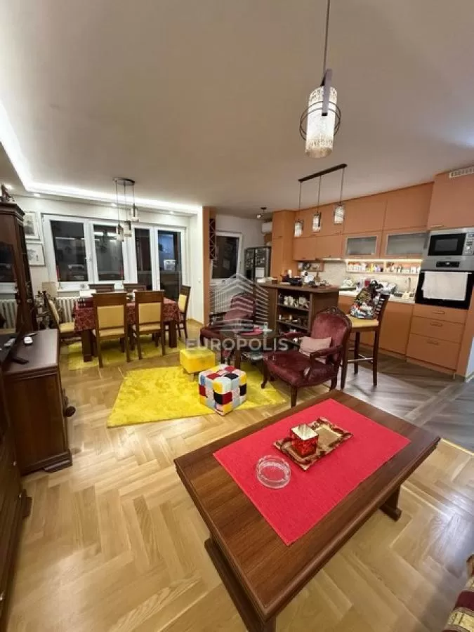 Dvosoban stan, Blok 62, Novi Beograd - 65 m², prodaja (slika 1)