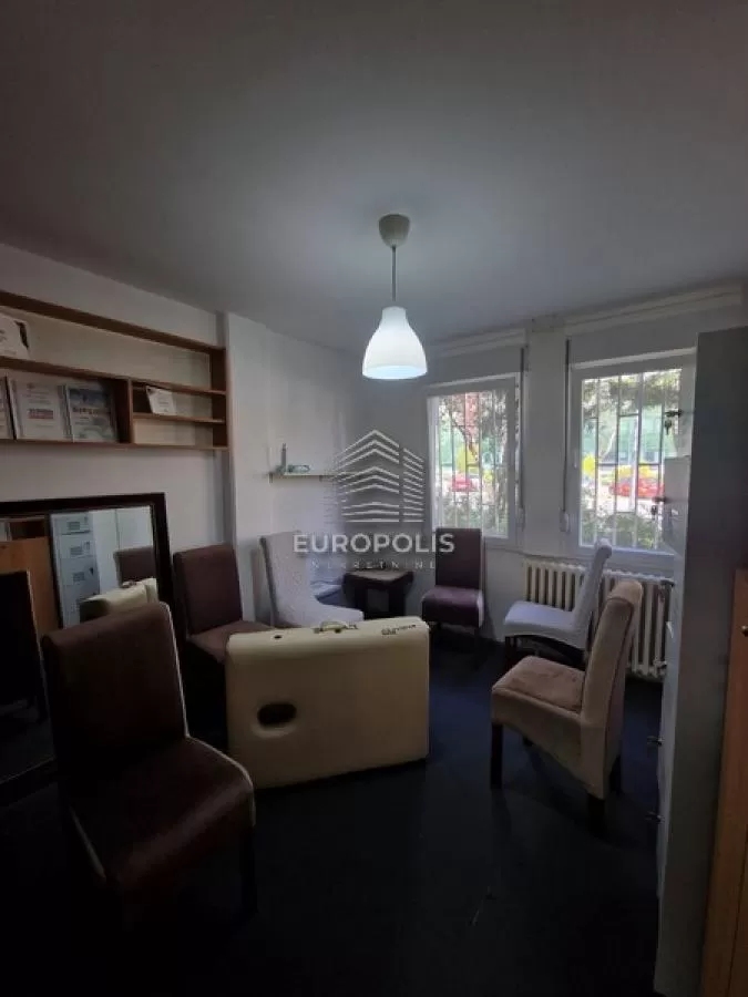 Trosoban stan, Blok 34, Novi Beograd - 86 m², prodaja (slika 1)
