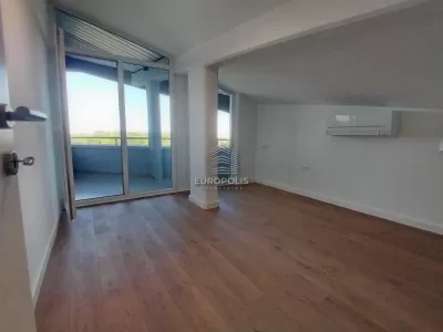 Trosoban stan, Blok 12, Novi Beograd - 90 m², prodaja (slika 5)