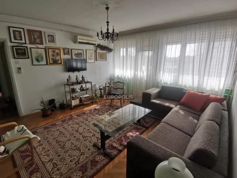 Troiposoban stan, Blok 33, Novi Beograd - 90 m², prodaja (slika 1)